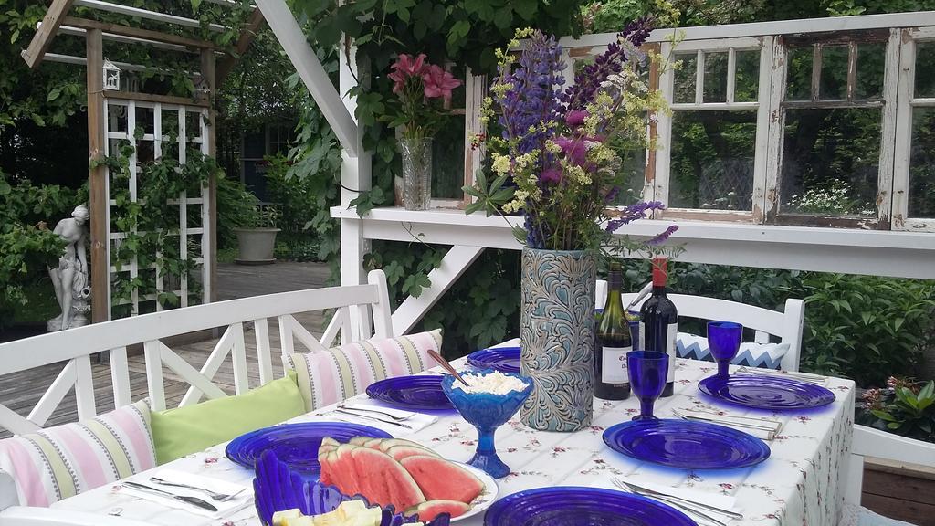 Lovely Mint Garden * Vanda